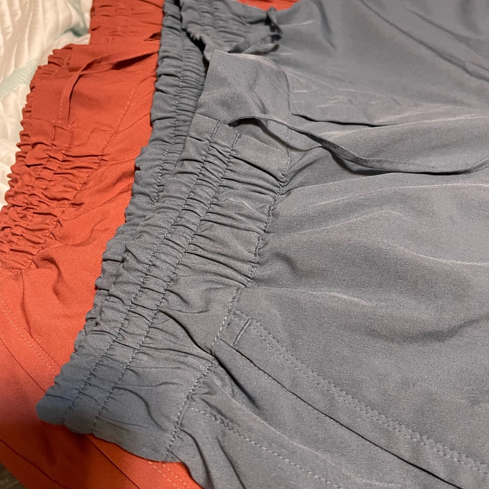 Bundle (2) Old Navy HIGH WAISTED SLEEK TECH ANKLE PANT